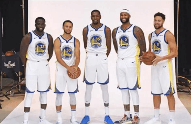 巴蒂：劳塔罗和小蜘蛛可以一起上，但其中一人必须做出牺牲（巴蒂：劳塔罗与小蜘蛛可同场，但必须有人作出牺牲）