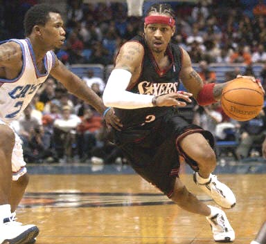 独一档！库里单场7&8&9&10记三分的场次均位列历史第一（史无前例！库里单场投进7、8、9、10记三分的次数均为历史第一）