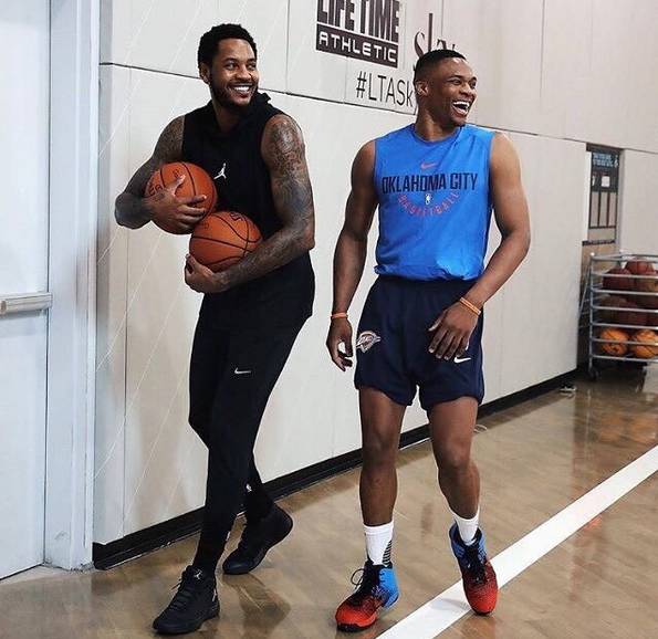 科贝：哈维现身巴萨主席候选人丰特的竞选活动，公开表明立场（科贝：哈维现身丰特的巴萨主席竞选活动，明确表态）