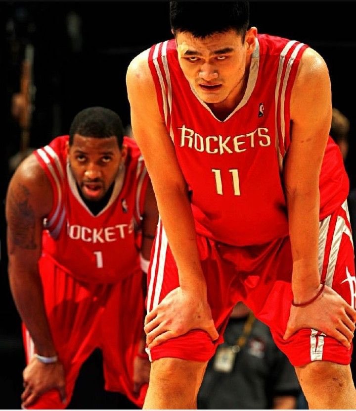 首开记录，欧纳希当选赫罗纳vs皇马全场最佳球员（欧纳希先拔头筹，荣膺赫罗纳vs皇马全场最佳）