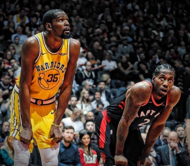 哈维-西蒙斯：我的名字烙印了母亲对巴萨的爱；年少成名并不好（哈维-西蒙斯：我的名字承载母亲对巴萨的深情；少年成名未必是福）