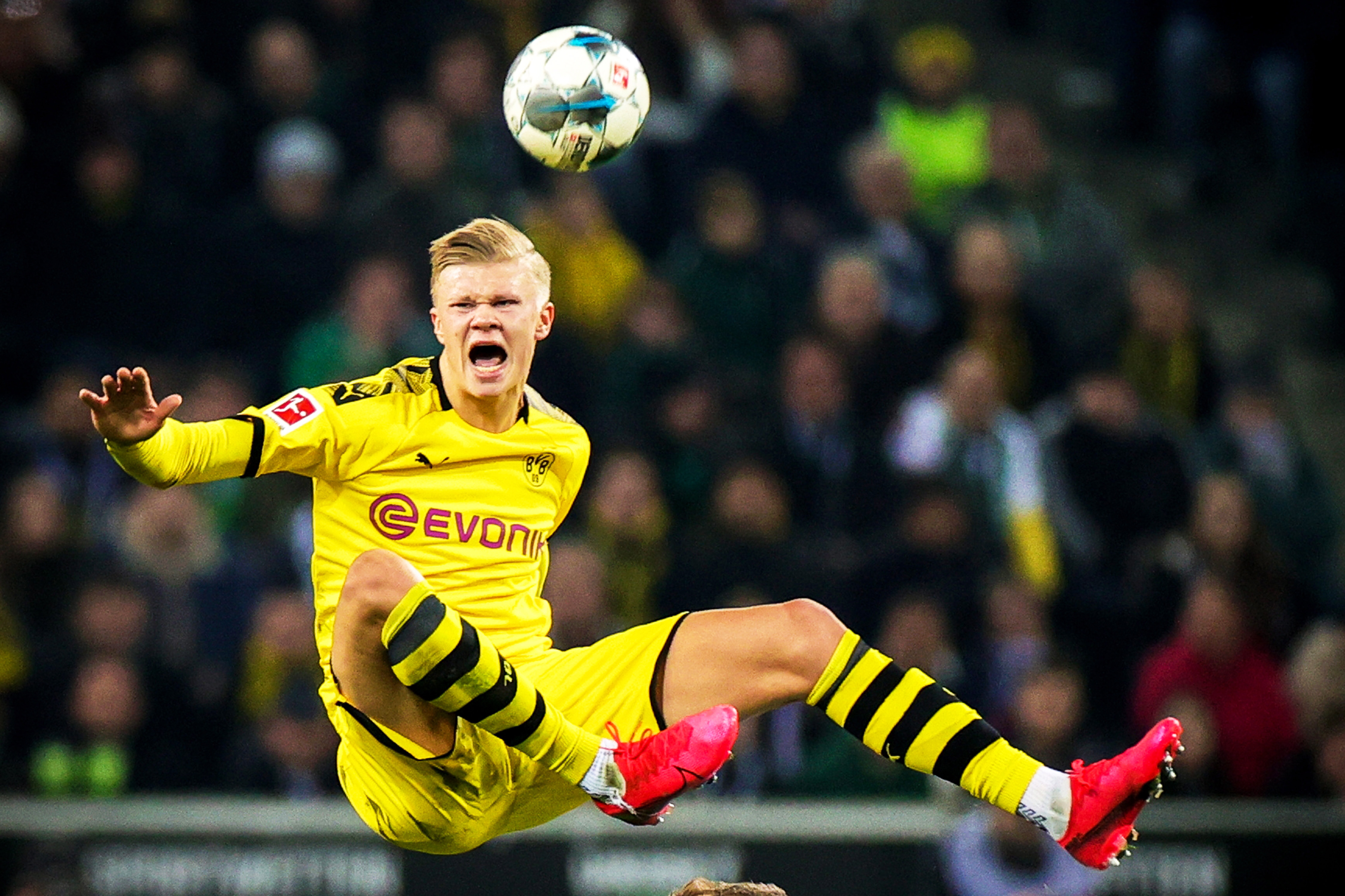 阿莫林明确奥纳纳在曼联已经没有未来。（阿莫林称奥纳纳在曼联已无位置）