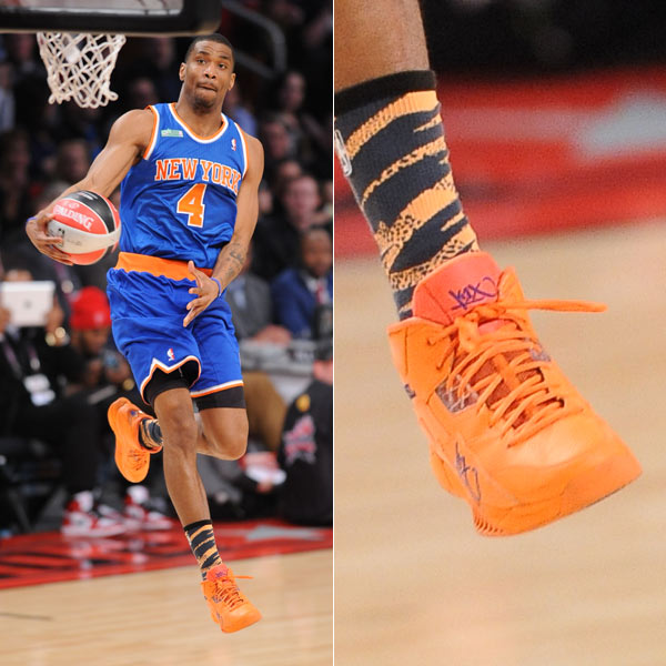 记者：丘库埃泽目前最有可能去富勒姆，土超俱乐部没报价（记者：丘库埃泽目前最有望加盟富勒姆，土超俱乐部尚无报价）