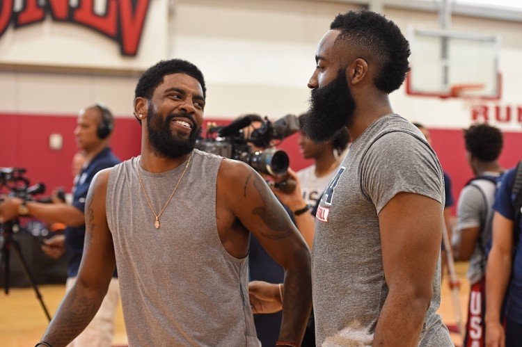 梅西：踢球不会在意纪录；希望能够参加2026世界杯（梅西：踢球不为纪录，盼出战2026年世界杯）