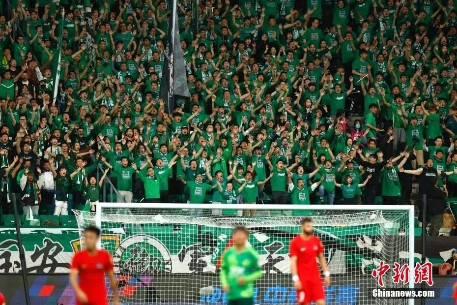 记者：迈阿密国际将免签26岁阿根廷边后卫穆拉，双方签约3年（记者：26岁阿根廷边后卫穆拉将自由转会迈阿密国际，签约三年）