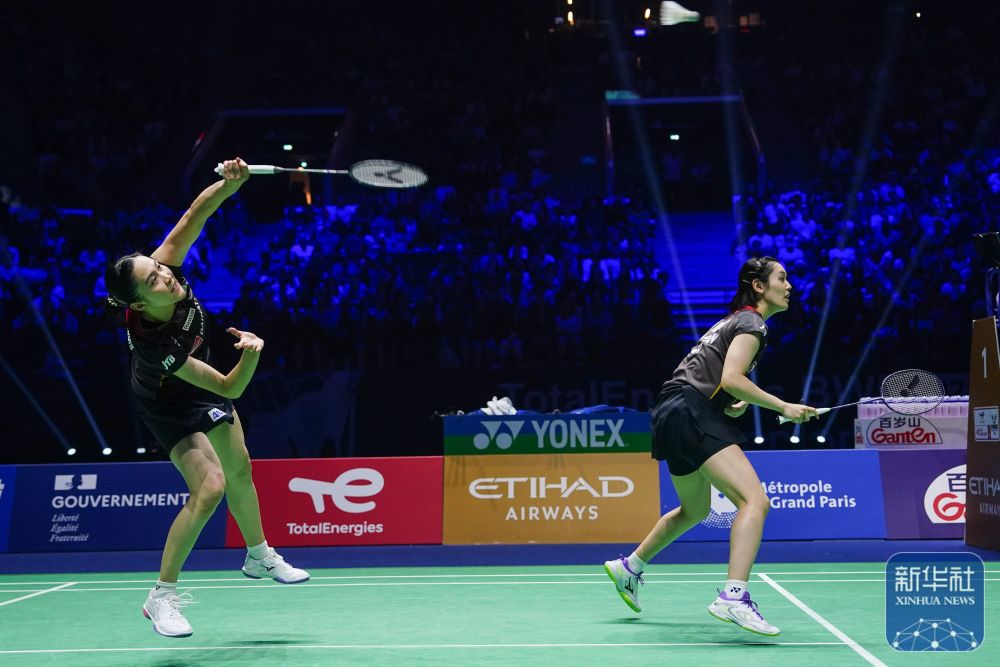 轻运动员追 轻运动员追